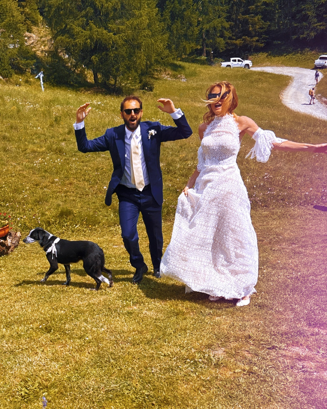Ilaria e Alessandro, con la piccola Kaia il giorno del loro sì! Le bomboniere Dambé li hanno accompagnati anche a Champoluc.